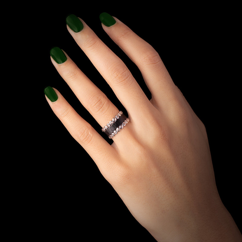 Chromaphobe Ring
