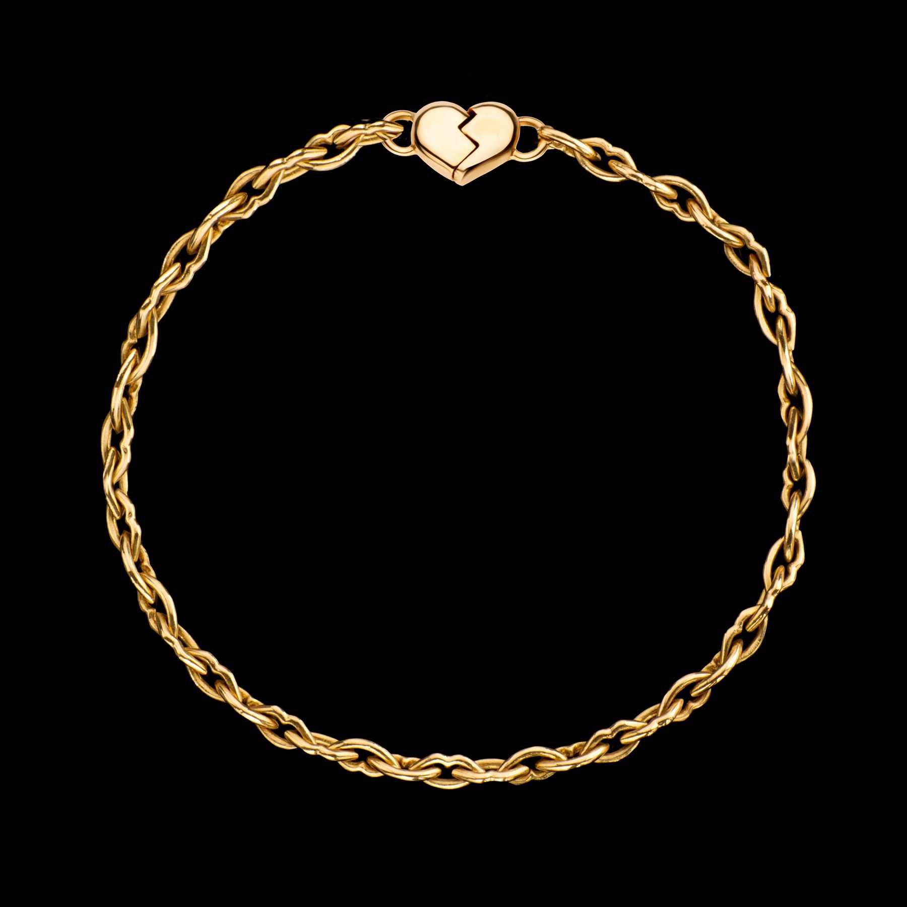 Love & Kisses Chain Bracelet by designer Solange Azagury Partridge - 18 carat Yellow Gold - front view