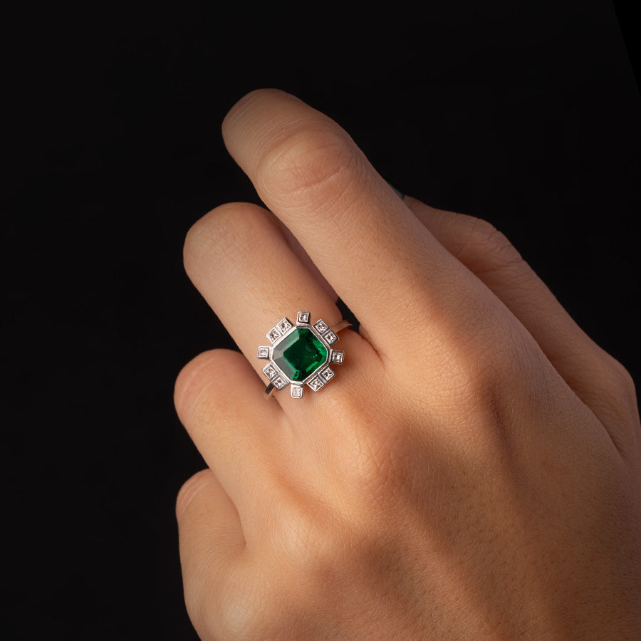 Milk Emerald Diamond Ring