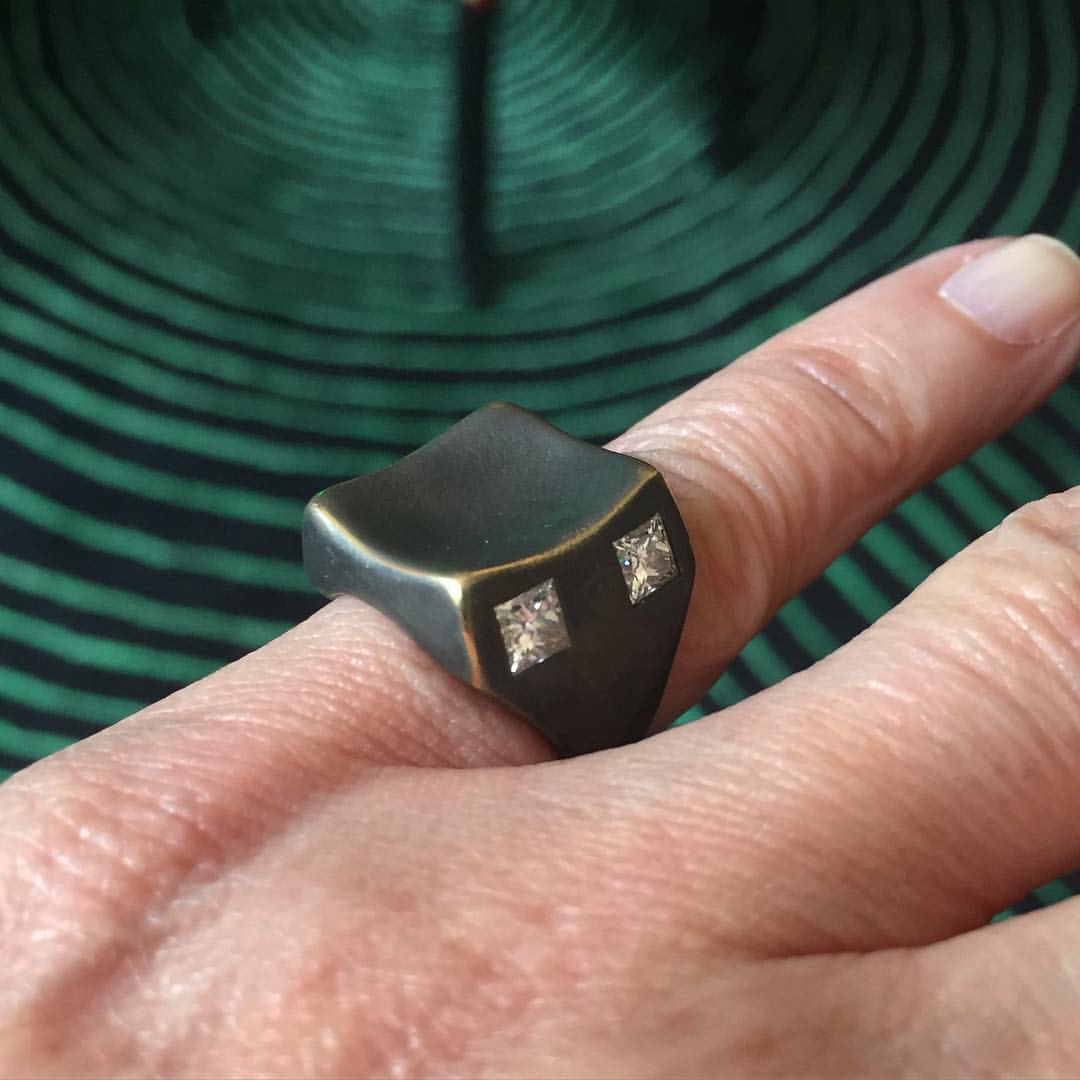 Muz Blackened Ring