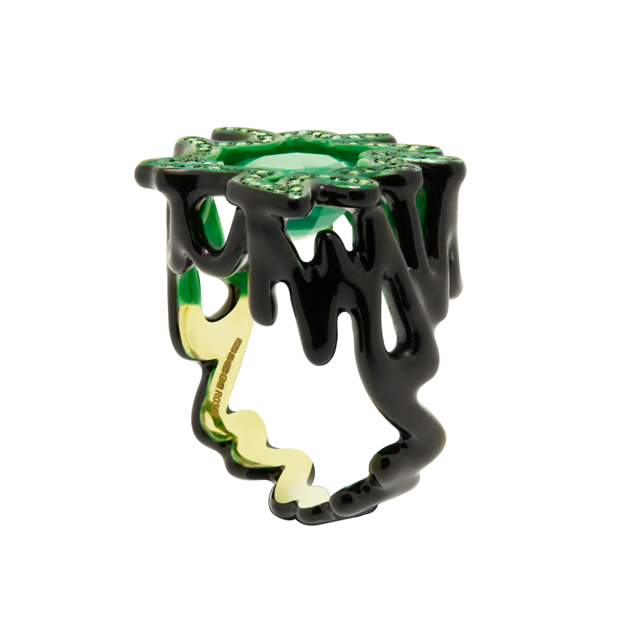 Scribbles Green Emerald & Black Lacquer Ring set in 18k Yellow gold by Solange Azagury-Partridge side view