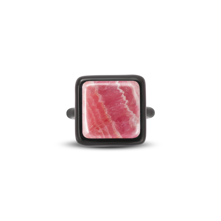 Colour Block Ring Polished Square Rhodochrosite set in Black Lacquered 18 karat yellow gold by Solange Azagury-Partridge front view