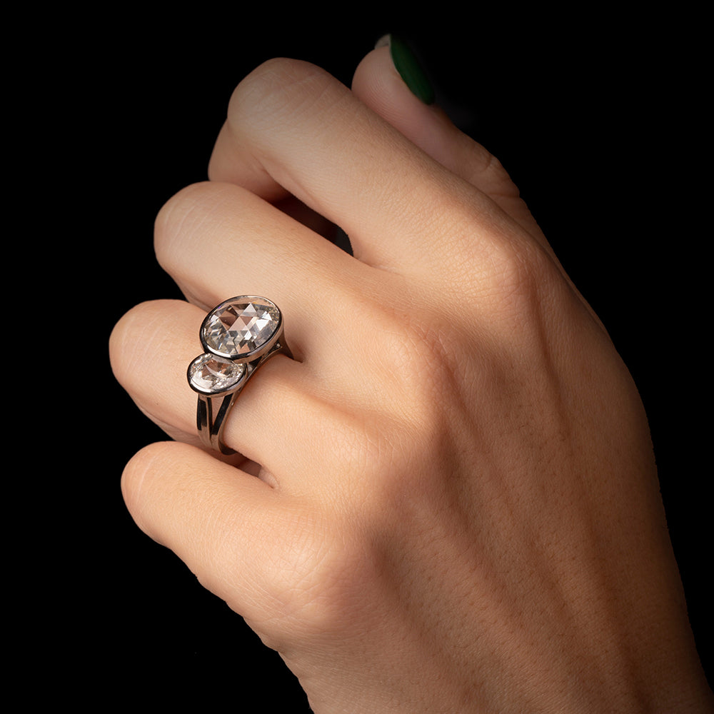 Bi-Di Oval Ring
