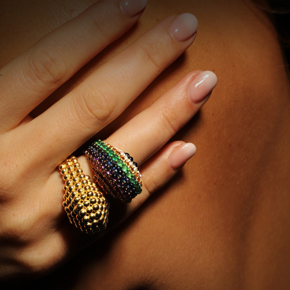 Colourway Rainbow ring by designer Solange Azagury-Partridge - 18k Yellow Gold, gemstones and enamel - model hand rings styling